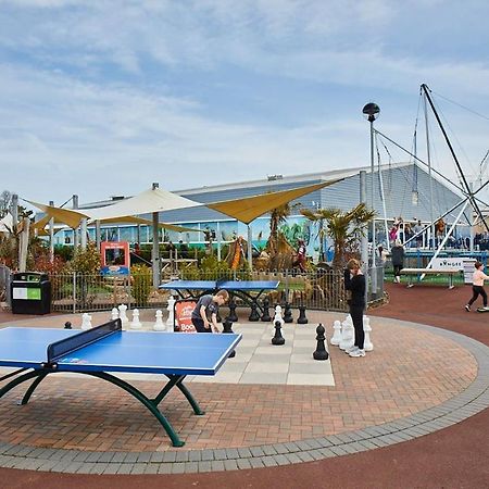 Nirvana Coastal Retreat Holiday Home Cayton Bagian luar foto
