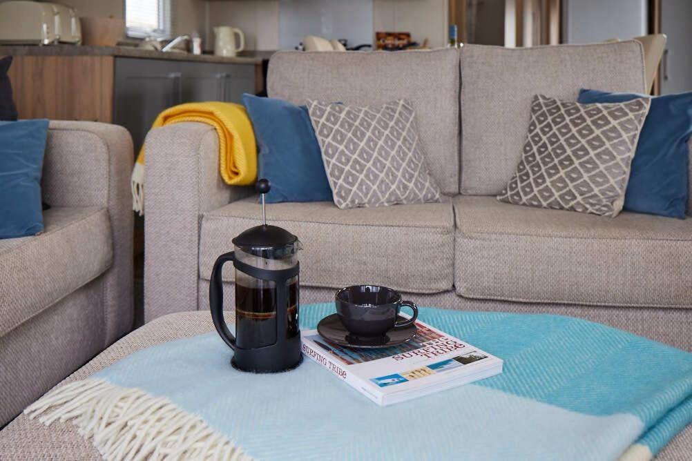 Nirvana Coastal Retreat Holiday Home Cayton Bagian luar foto