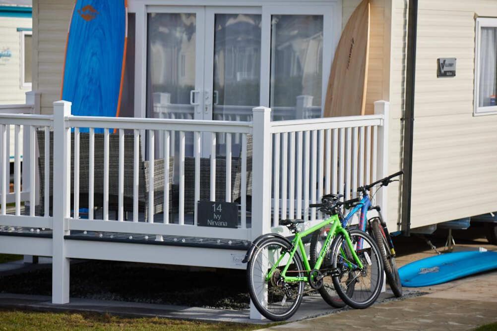 Nirvana Coastal Retreat Holiday Home Cayton Bagian luar foto
